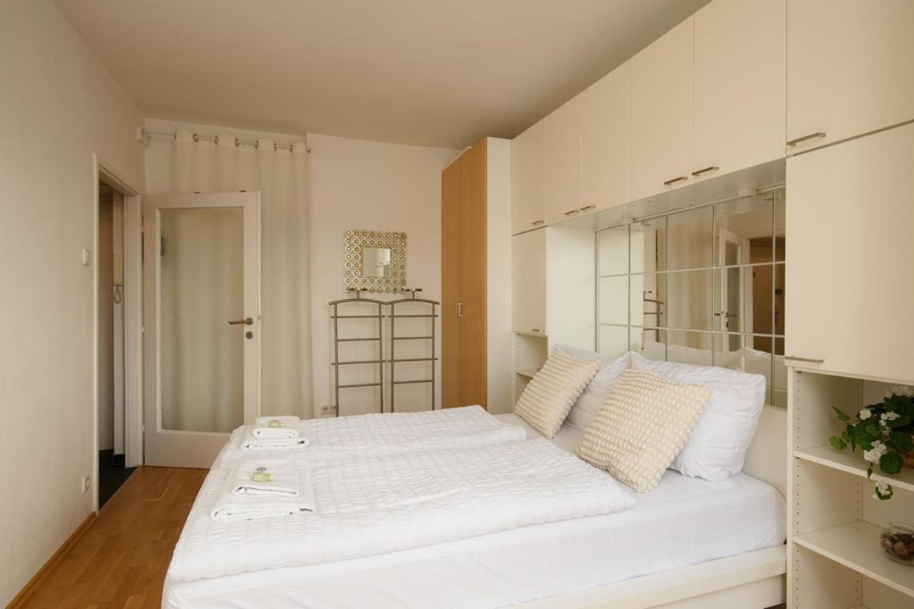 Modern Vienna Apartment In Prime Location Eksteriør bilde