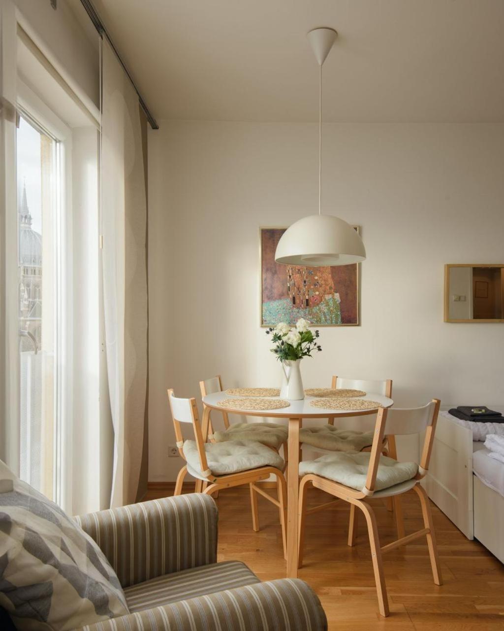 Modern Vienna Apartment In Prime Location Eksteriør bilde