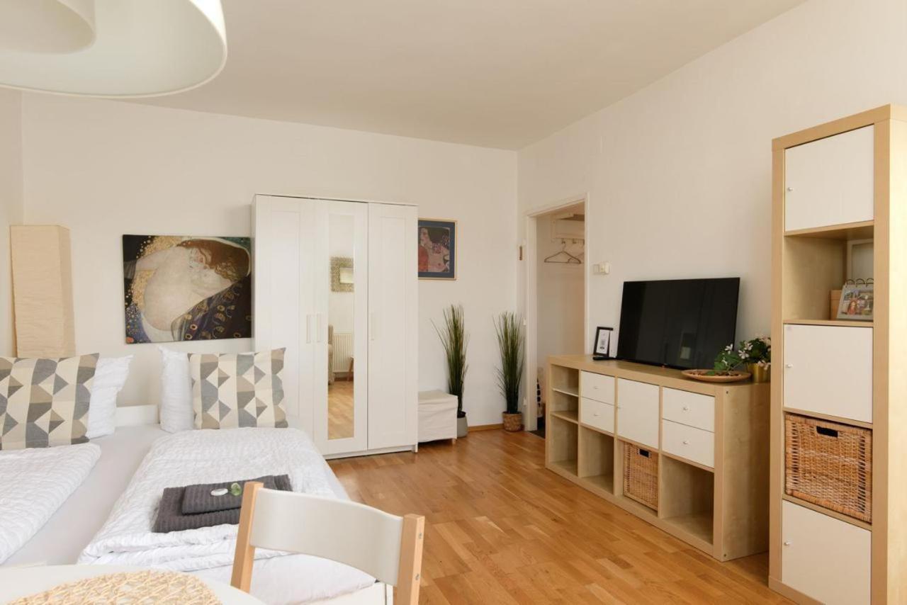Modern Vienna Apartment In Prime Location Eksteriør bilde